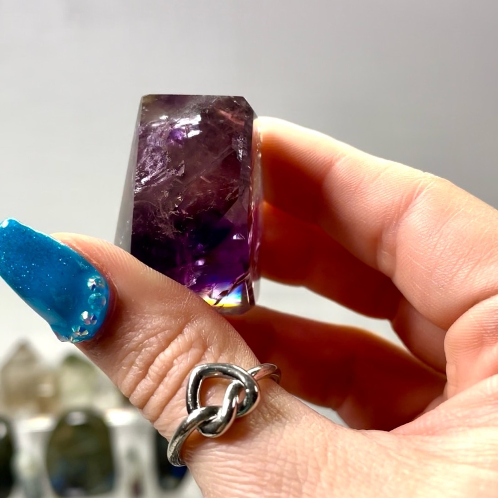 Deep Purple Amethyst Palm Cut | Brazil